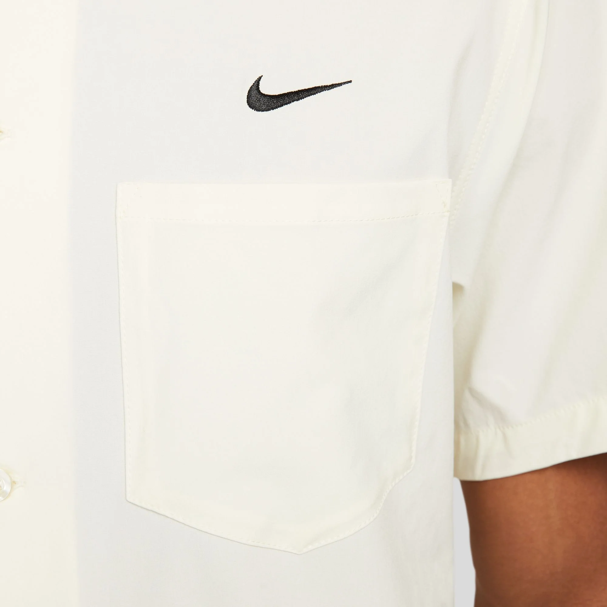 Nike SB Mens Button Up Shirt - Image 4