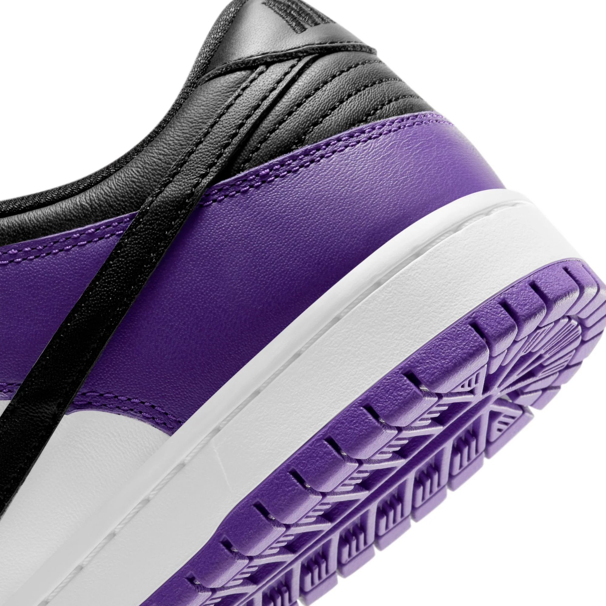 Nike SB Mens Dunk Low Pro Court Purple Shoes - Image 4