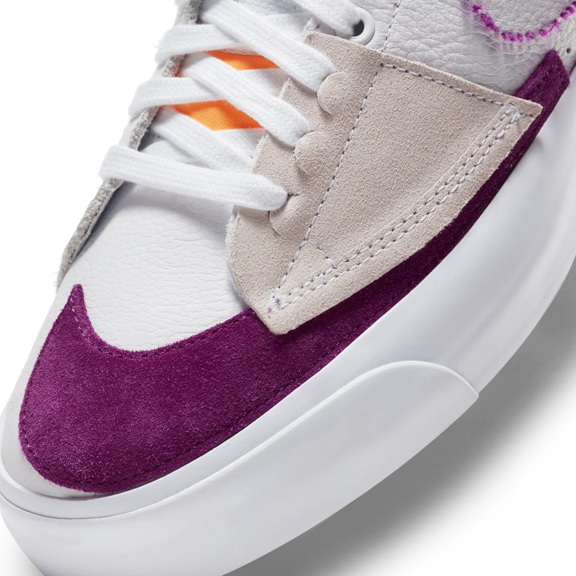 Nike Mens SB Zoom Blazer Mid Edge Shoes - Image 4