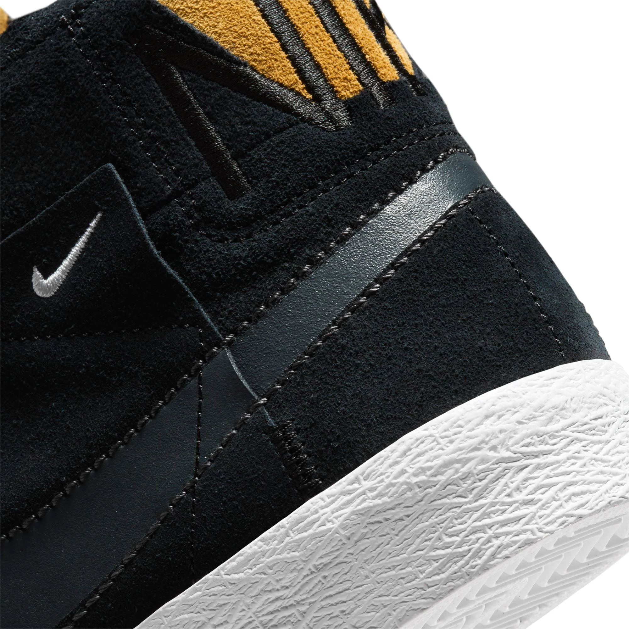 Nike SB Mens Zoom Blazer Mid PRM Shoes - Image 4