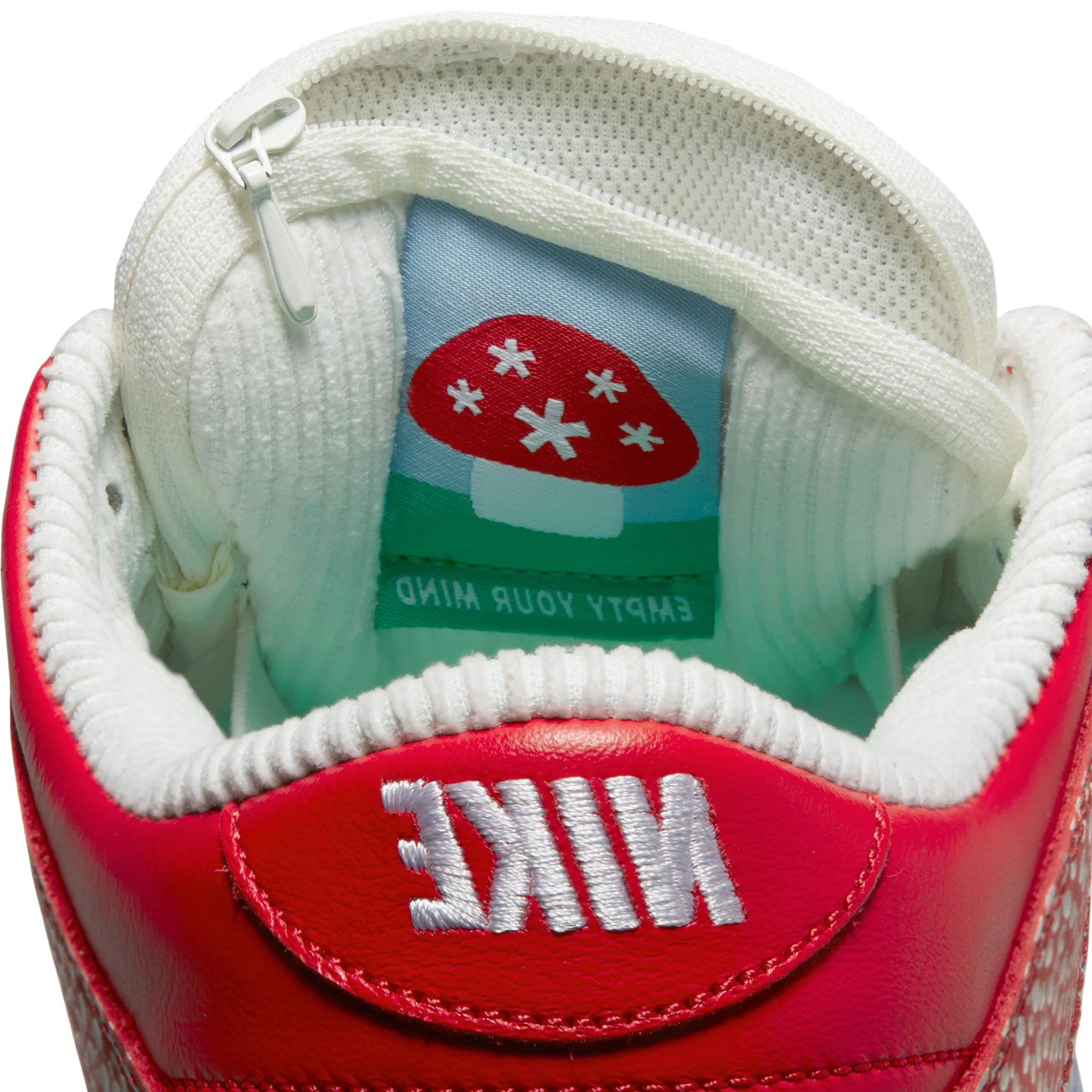 Nike SB x Stingwater Dunk Low Magic Mushroom Shoes - Image 5