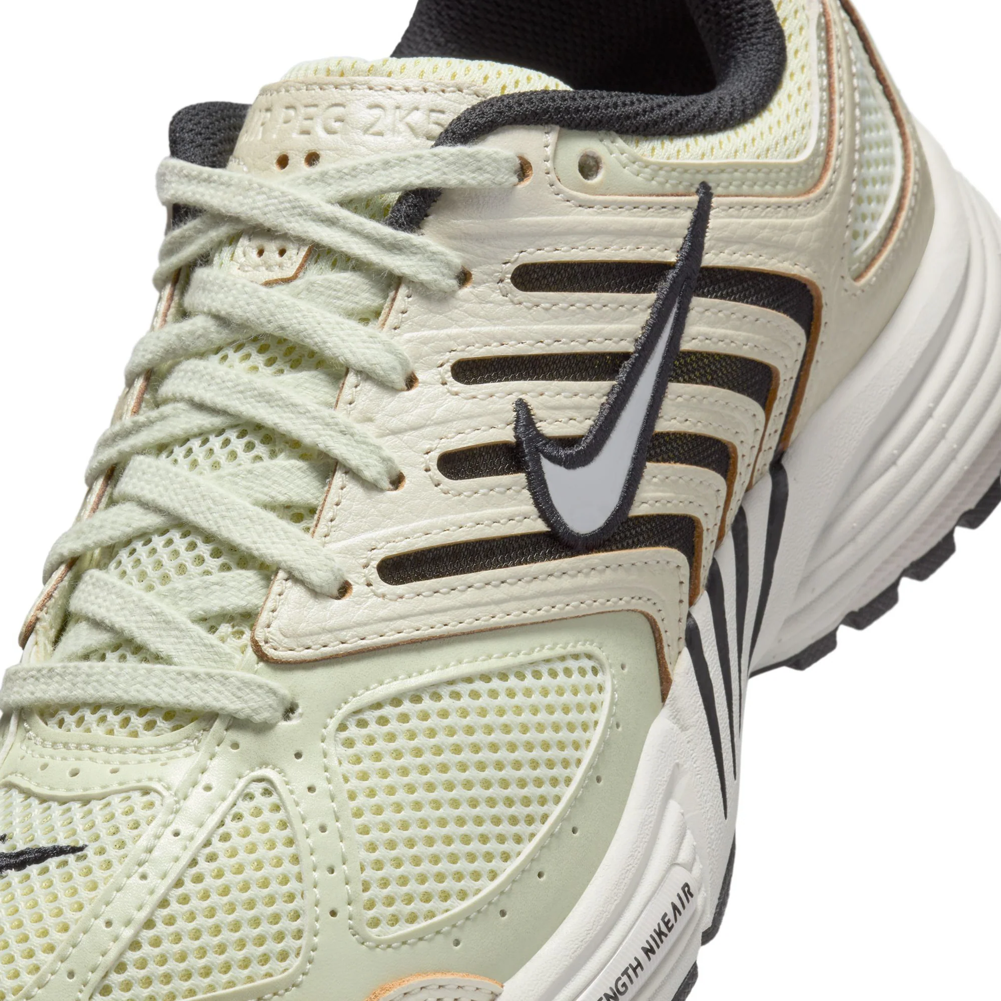 Nike Womens Air Pegasus 2005 Shoes - Image 4