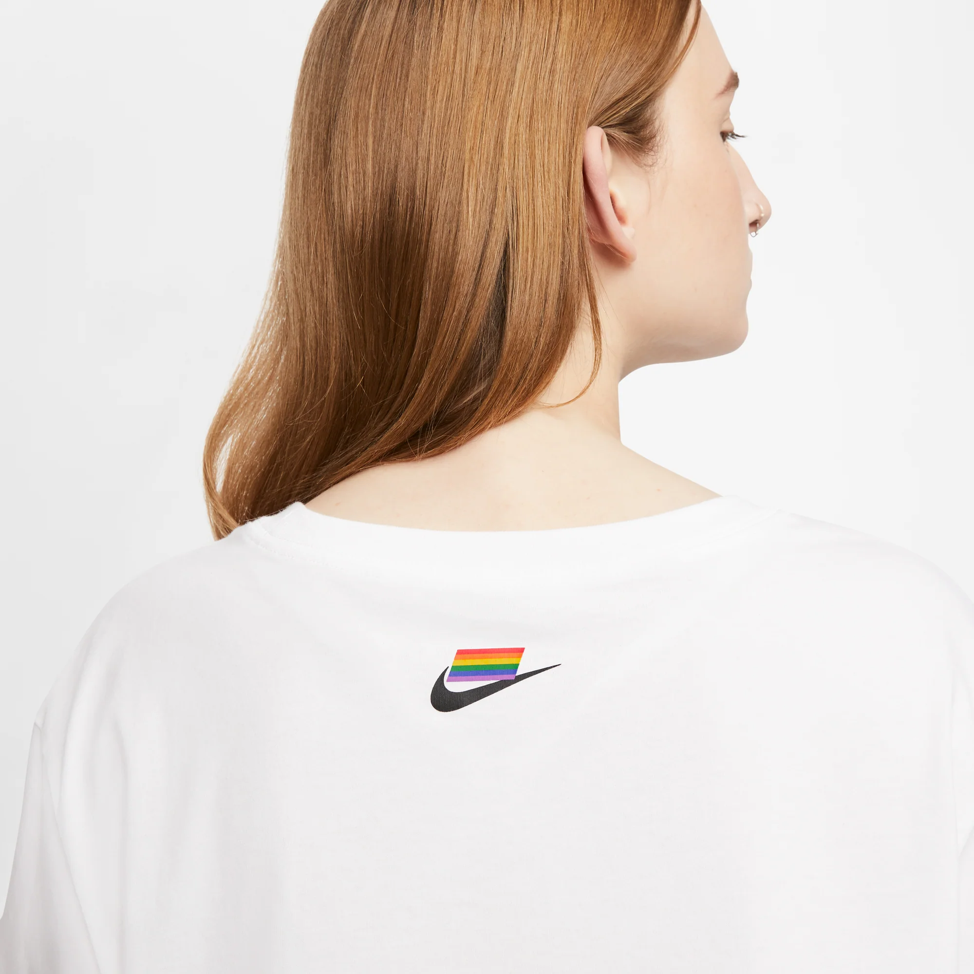 NIKE WOMEN NSW BETRUE TEE - Image 3