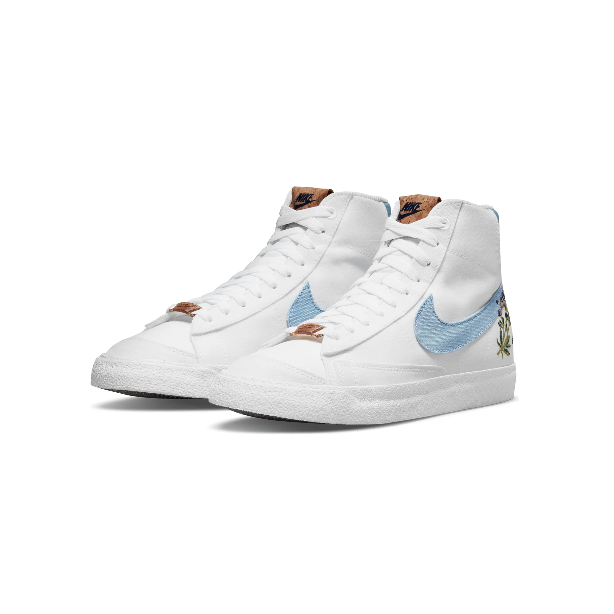 Nike Womens Blazer Mid '77 SE Shoes 'White/Obsidian White' - Image 2