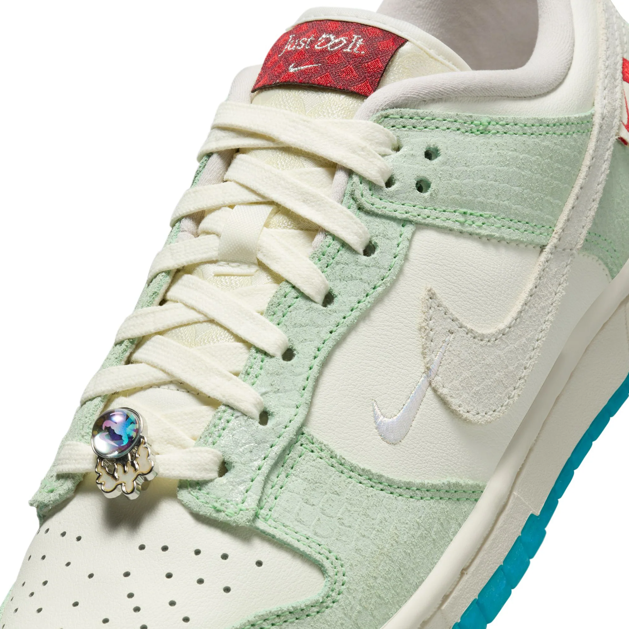 Nike Womens Dunk Low LX Shoes - Image 4