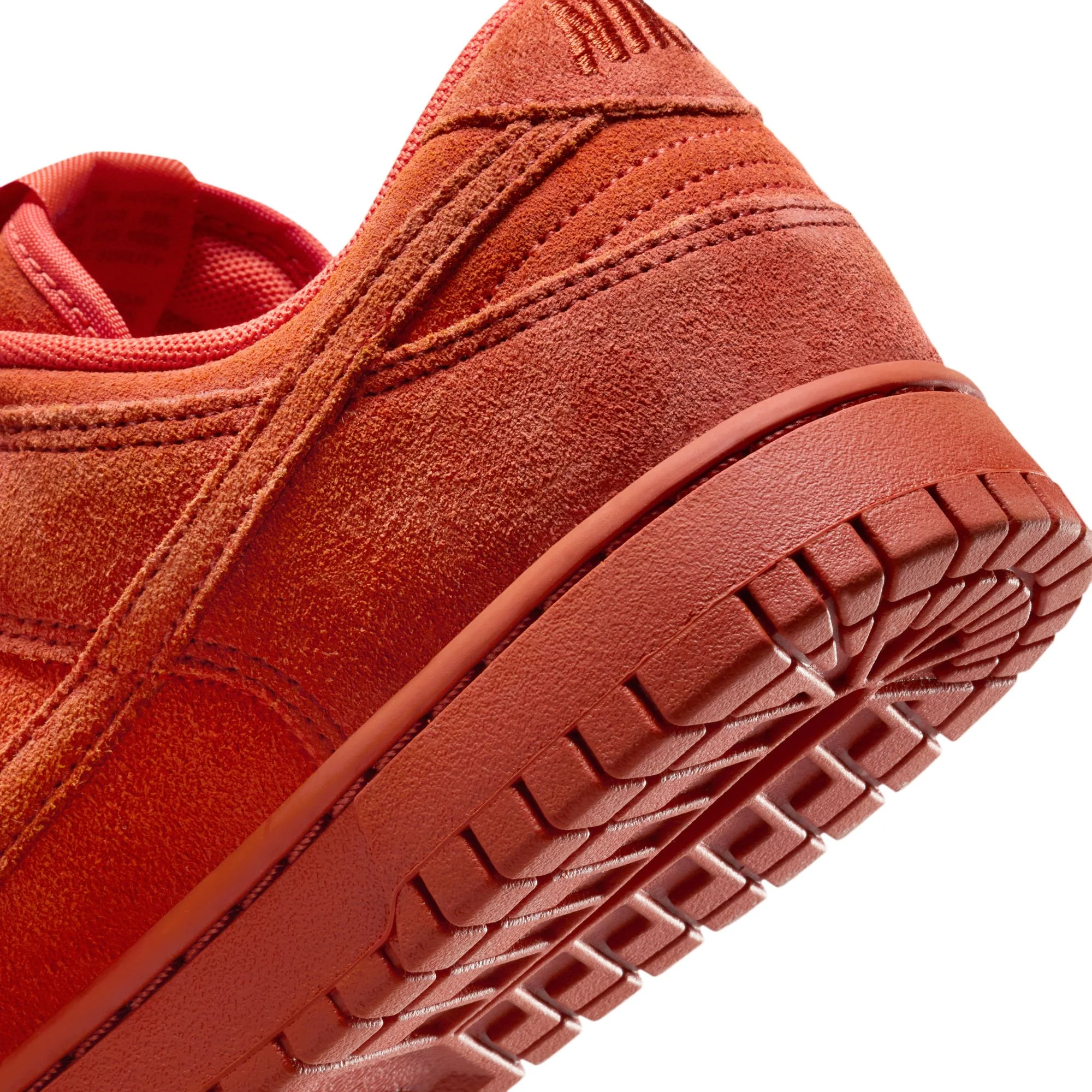 Nike Womens Dunk Low SE Shoes - Image 4