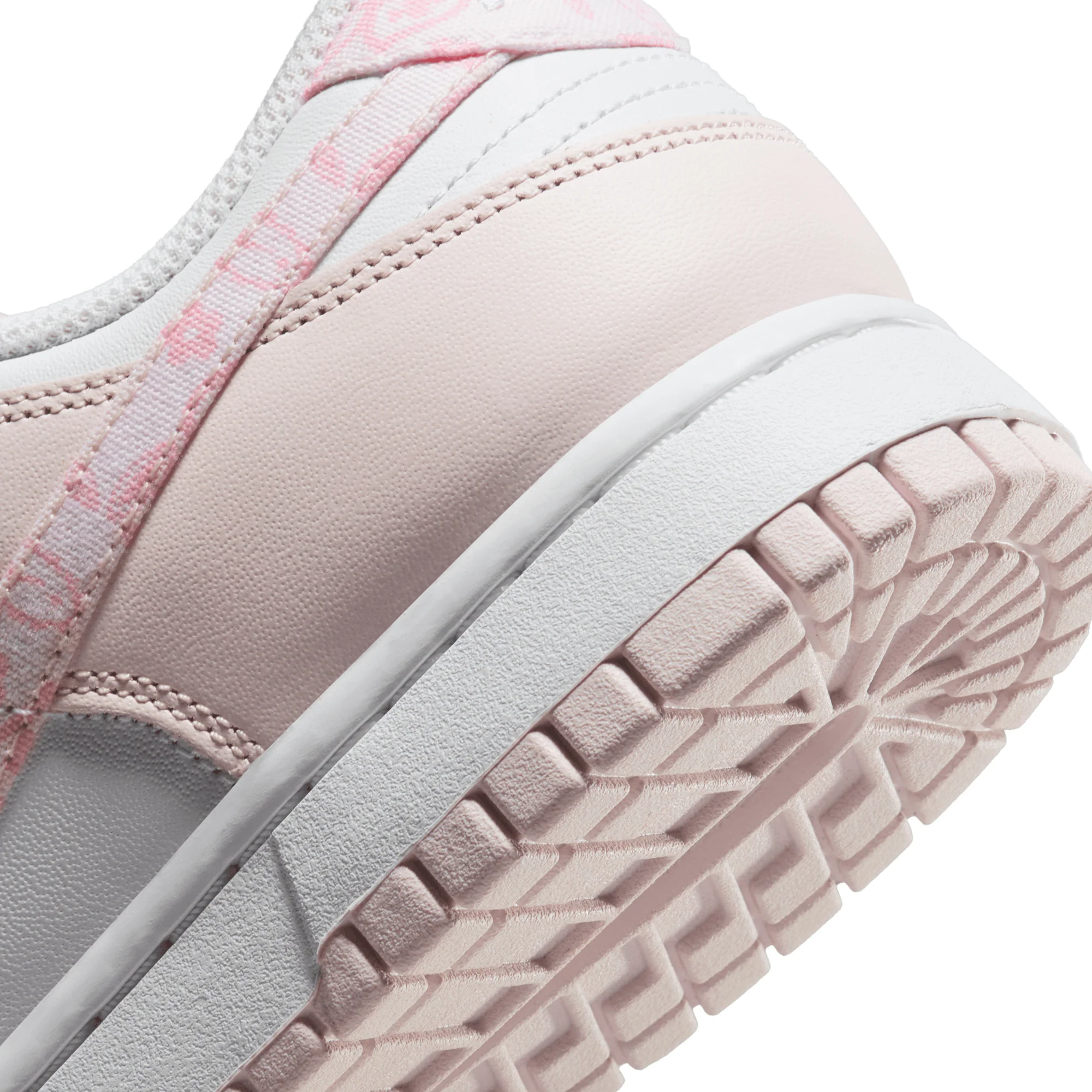 Nike Womens Dunk Low Shoes - Image 4