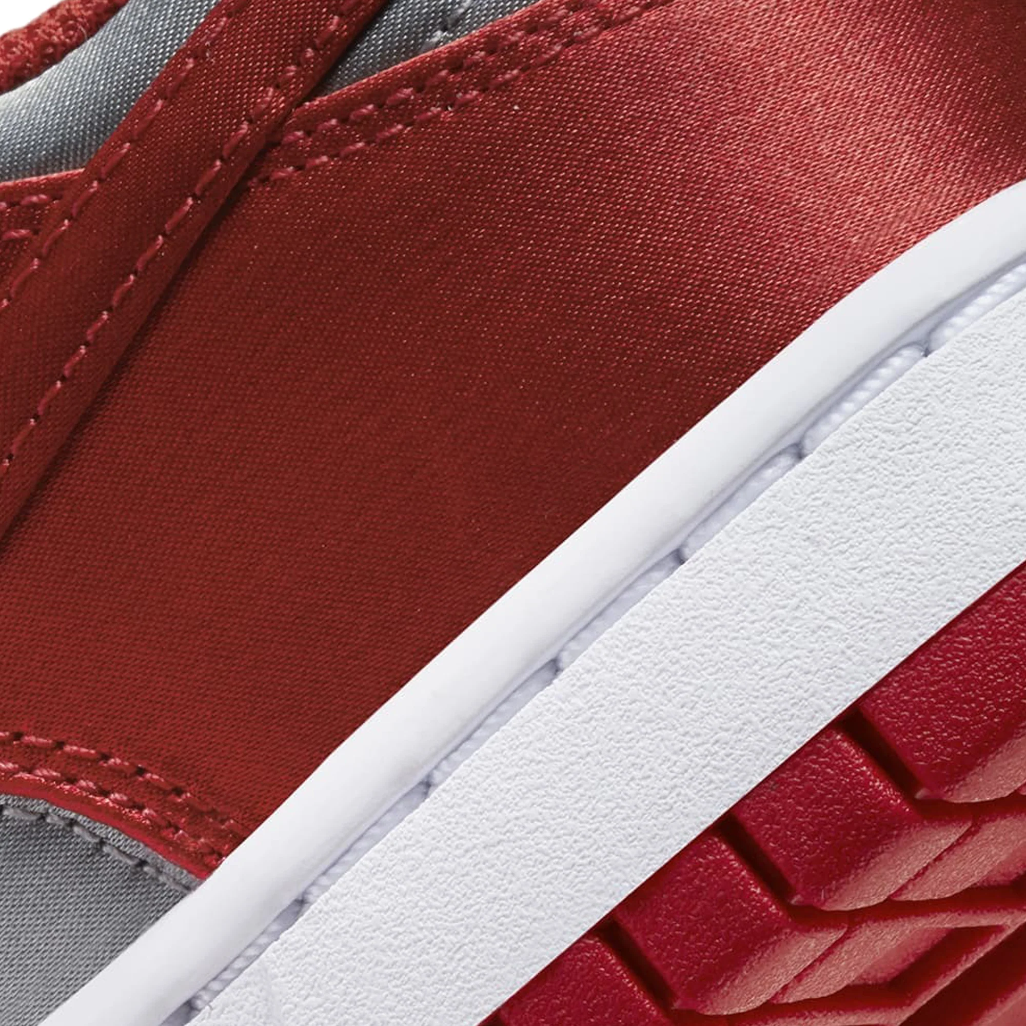 Nike Womens Dunk Low Shoes - Image 4