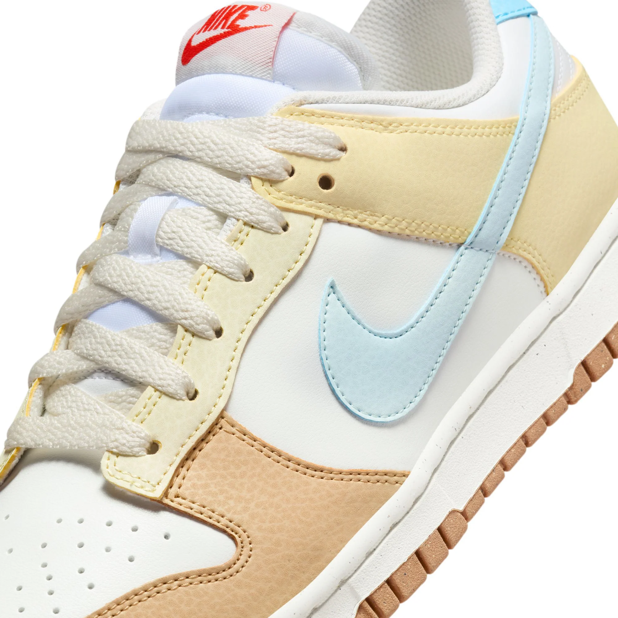 Nike Womens Dunk Low Shoes - Image 4