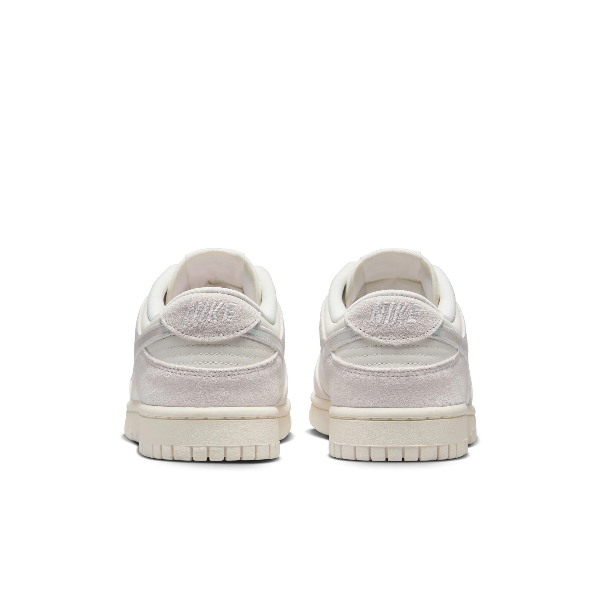 Nike Womens Dunk Low Shoes - Image 3