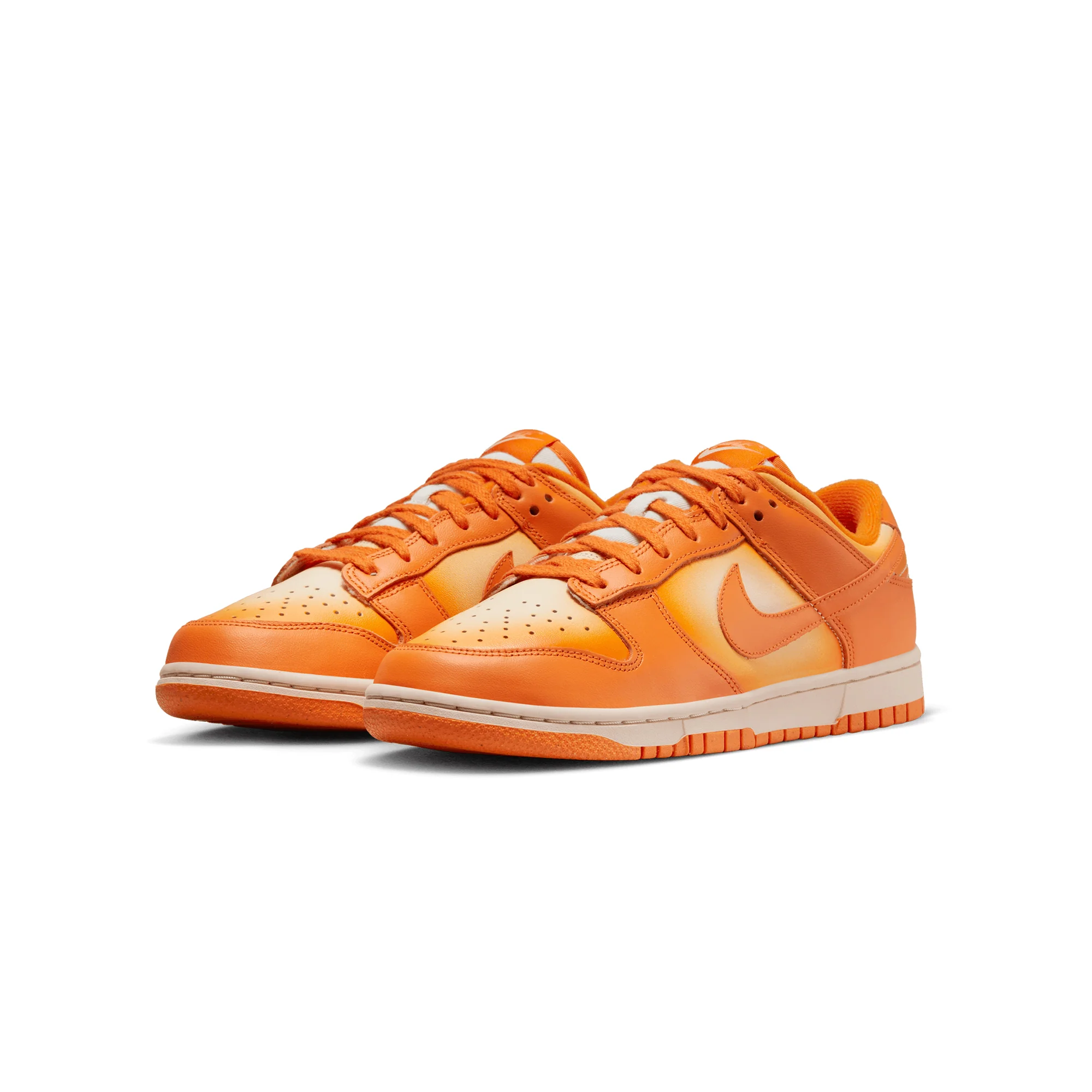Nike Womens Dunk Low Shoes - Image 2