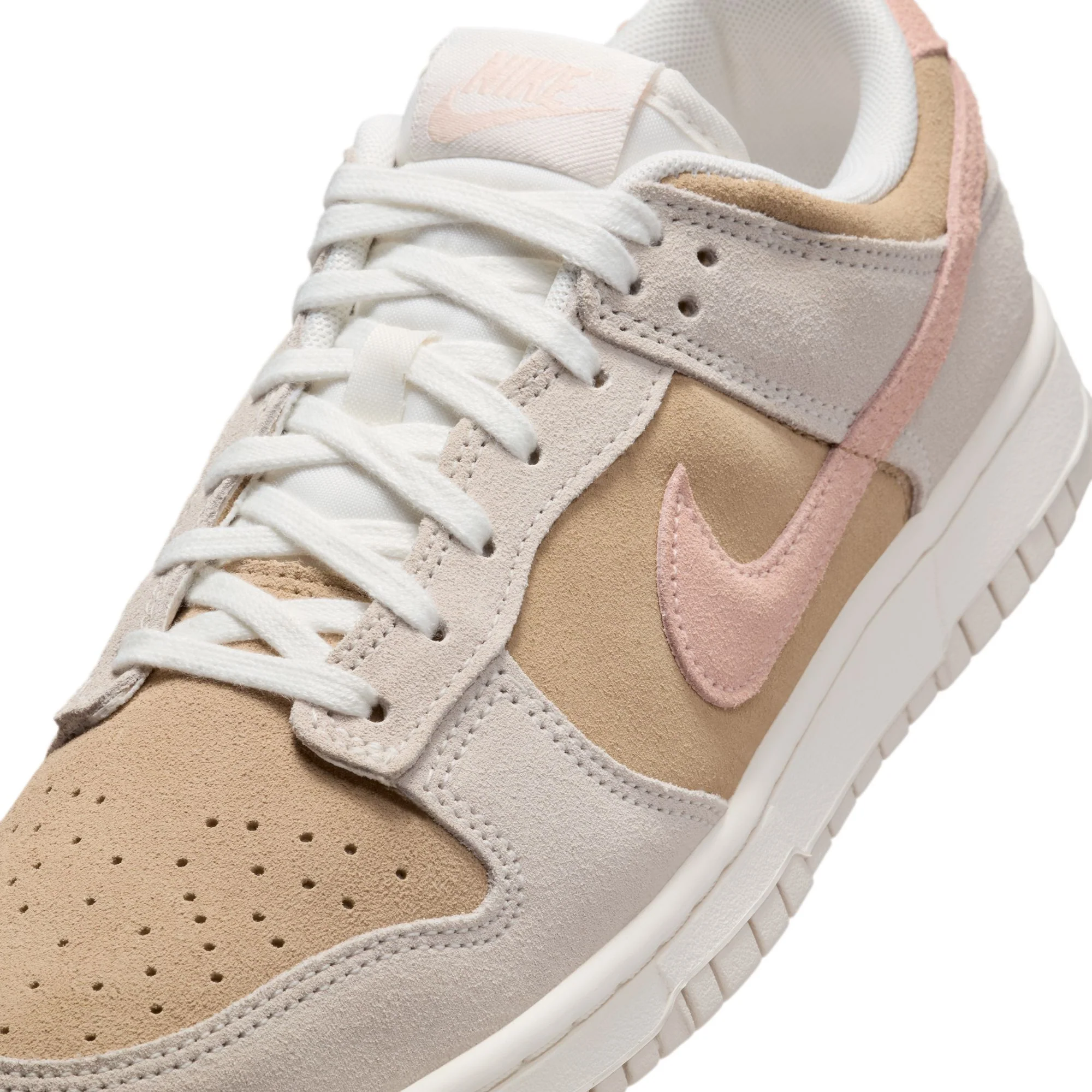 Nike Womens Dunk Low Shoes - Image 4