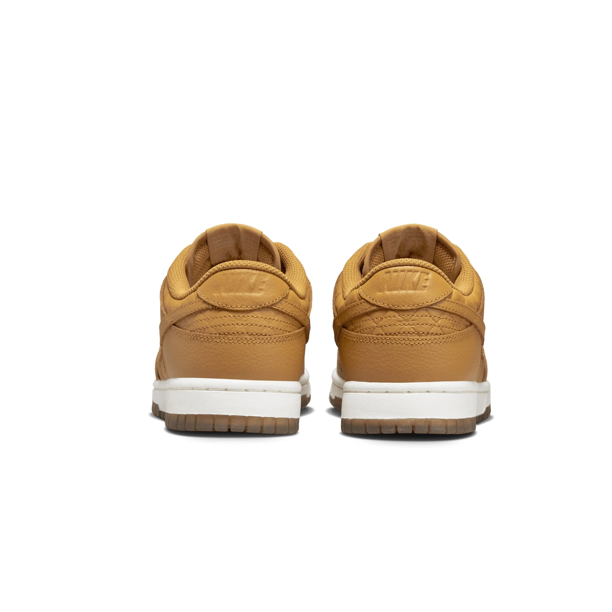 Nike Womens Dunk Low Shoes - Image 3