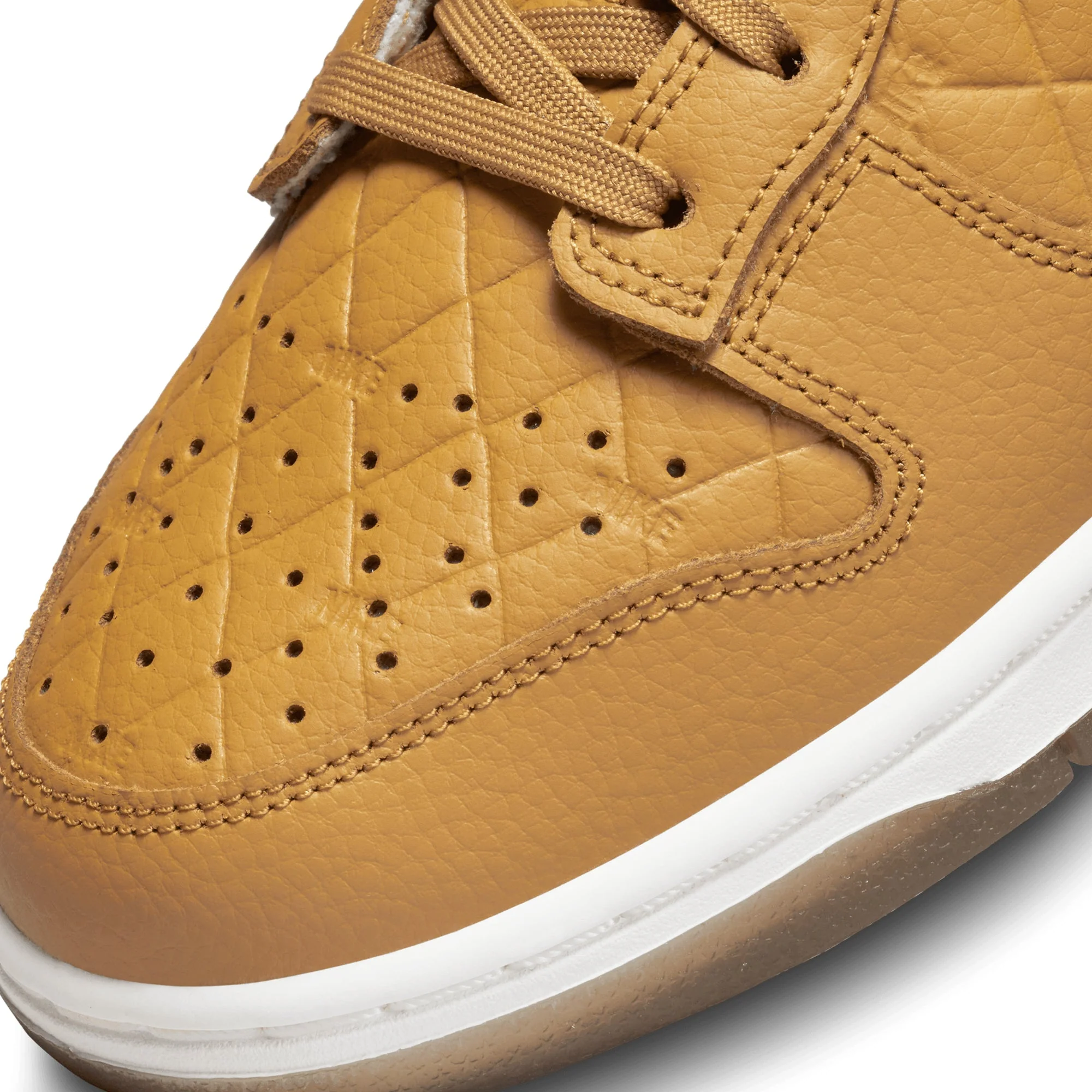 Nike Womens Dunk Low Shoes - Image 4