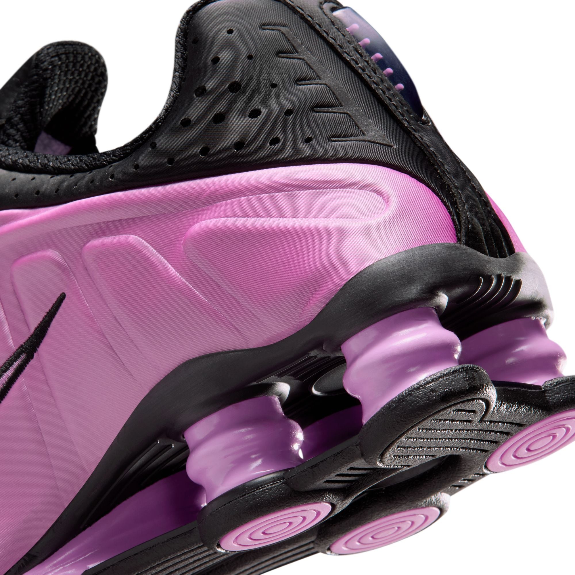 Nike Womens Shox R4 Shoes - Image 4