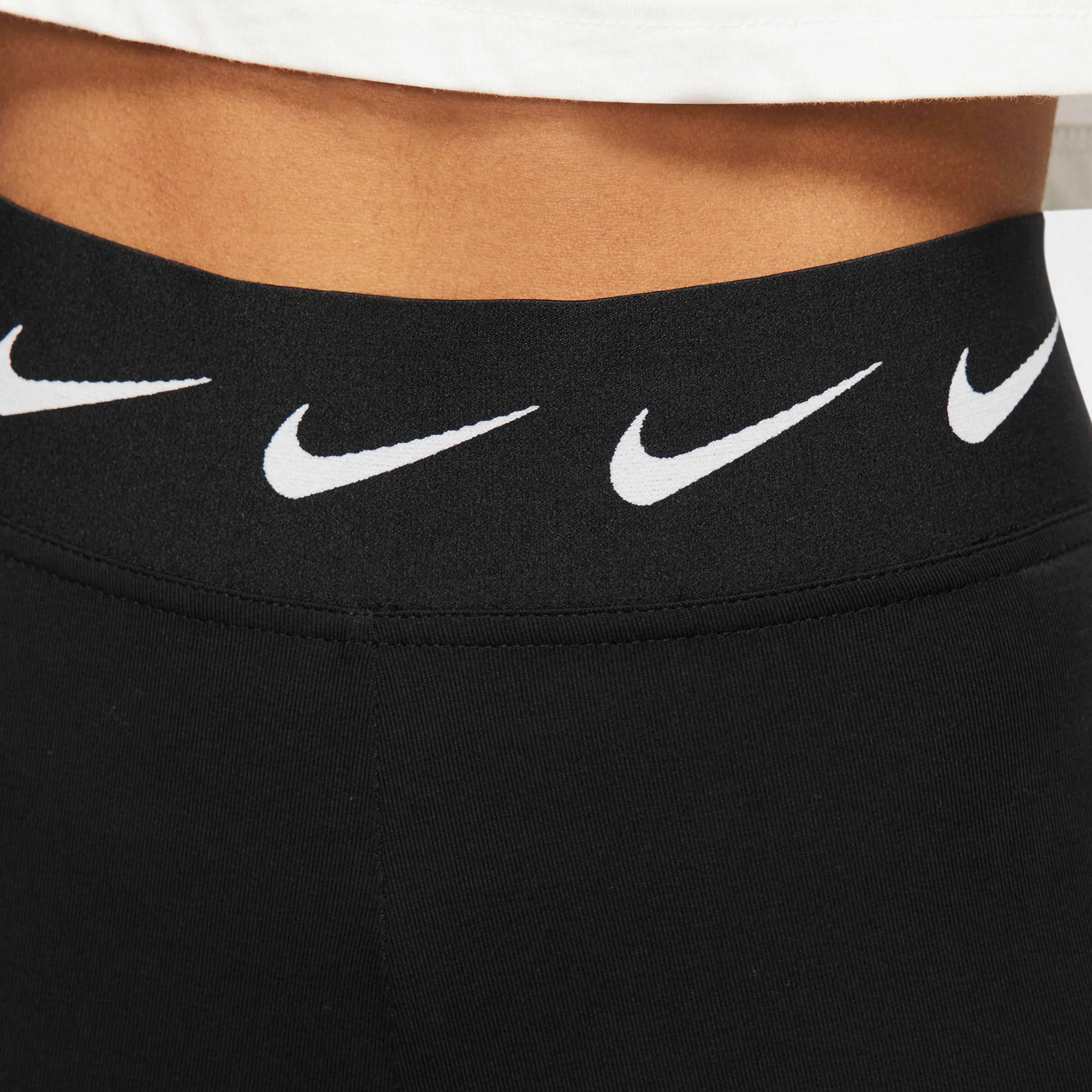 Nike Women Sportswear Club Tights - Image 4