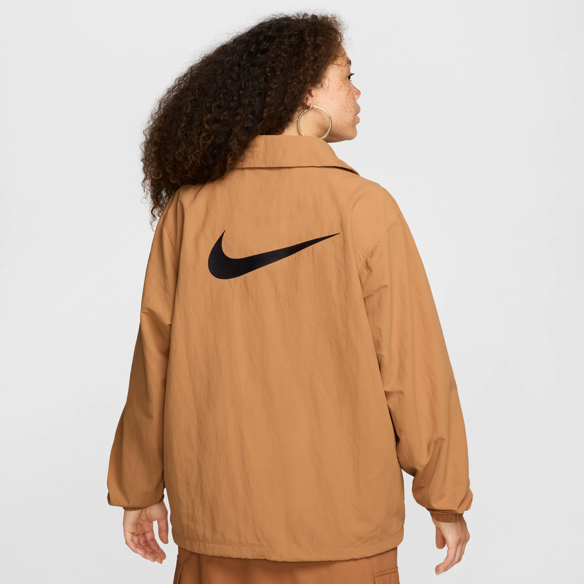 Nike Womens Oversized UV Woven Coaches' Jacket - Image 3