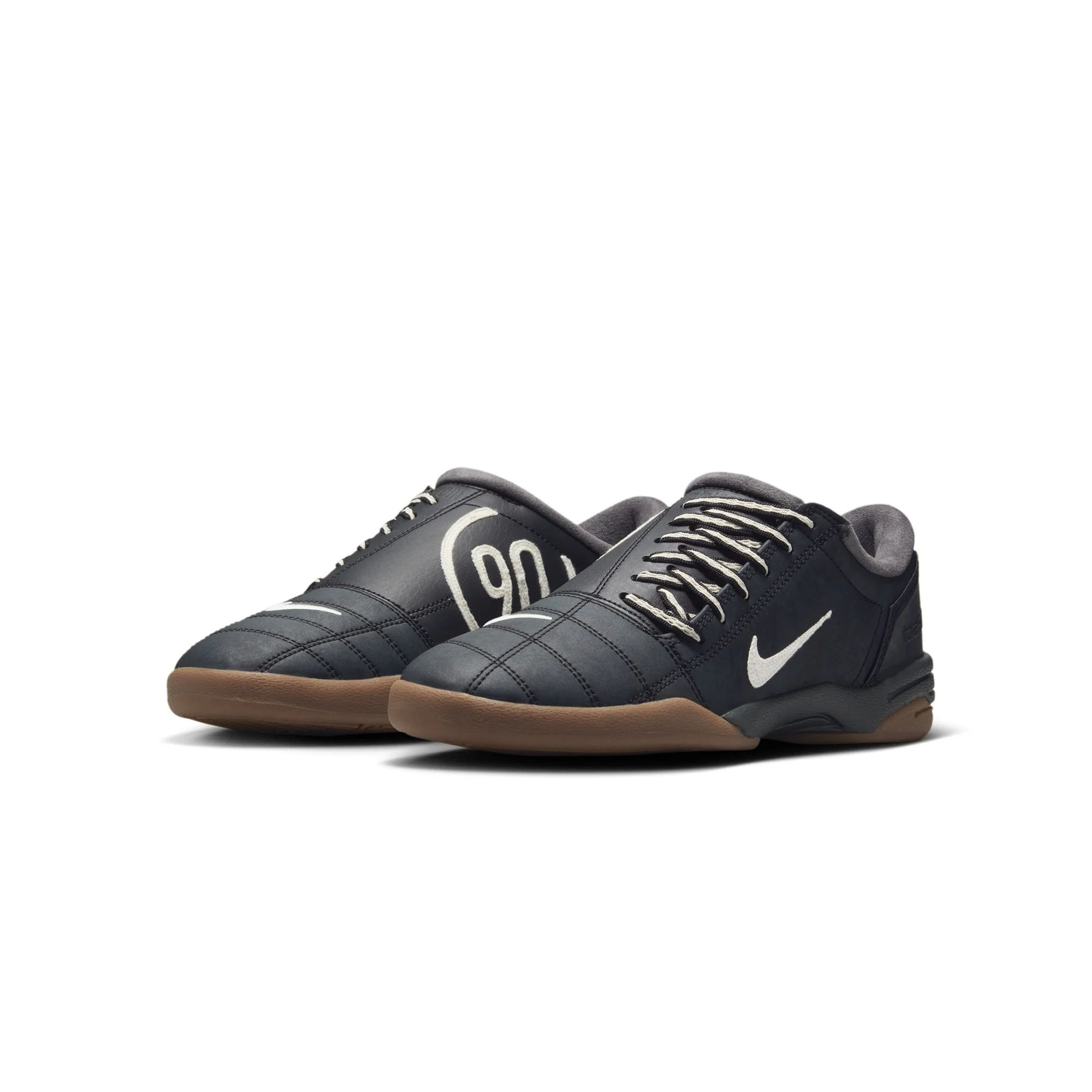 Nike Womens Total 90 III SP Shoes - Image 2