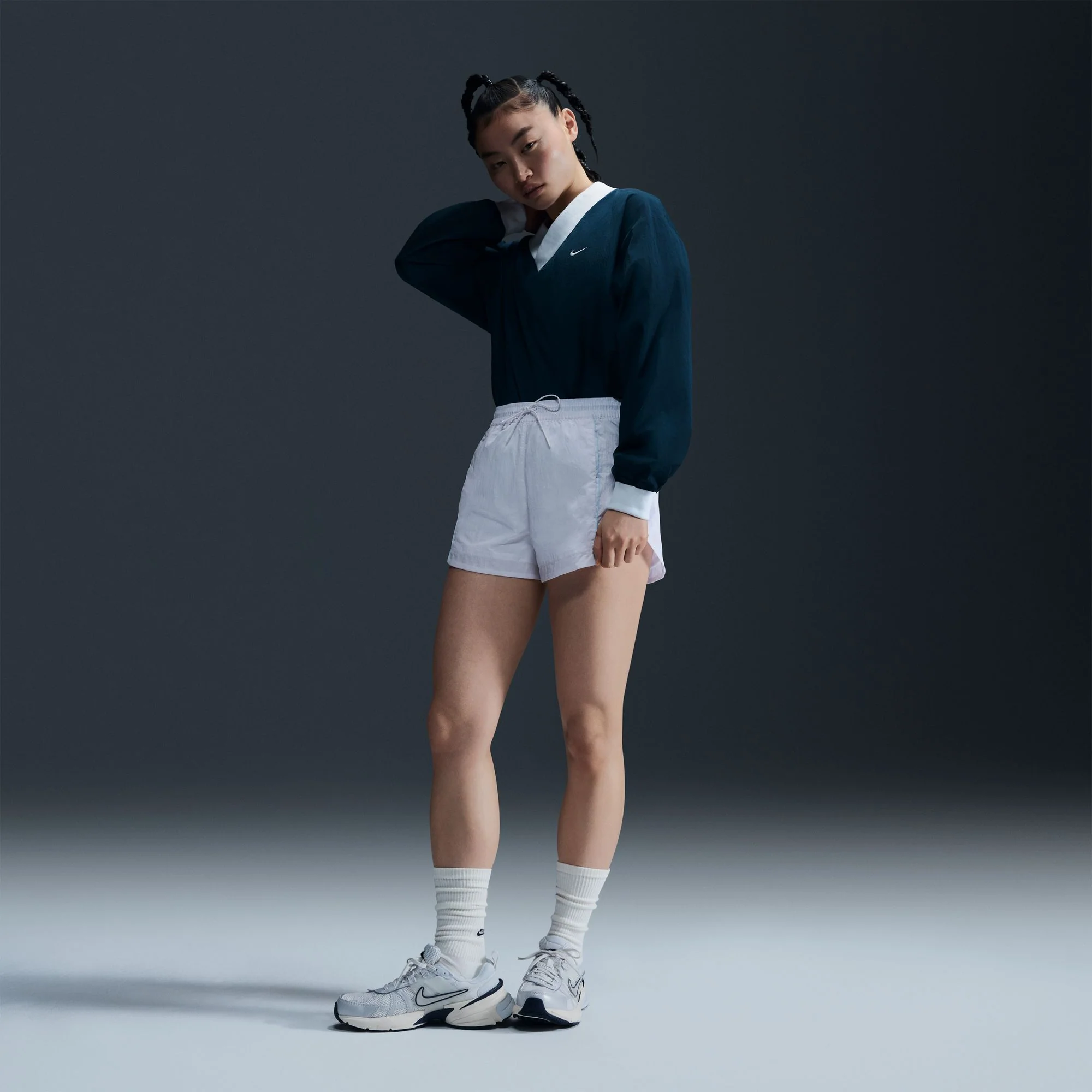 Nike Womens Loose UV Woven Long-Sleeve V-Neck Top - Image 3