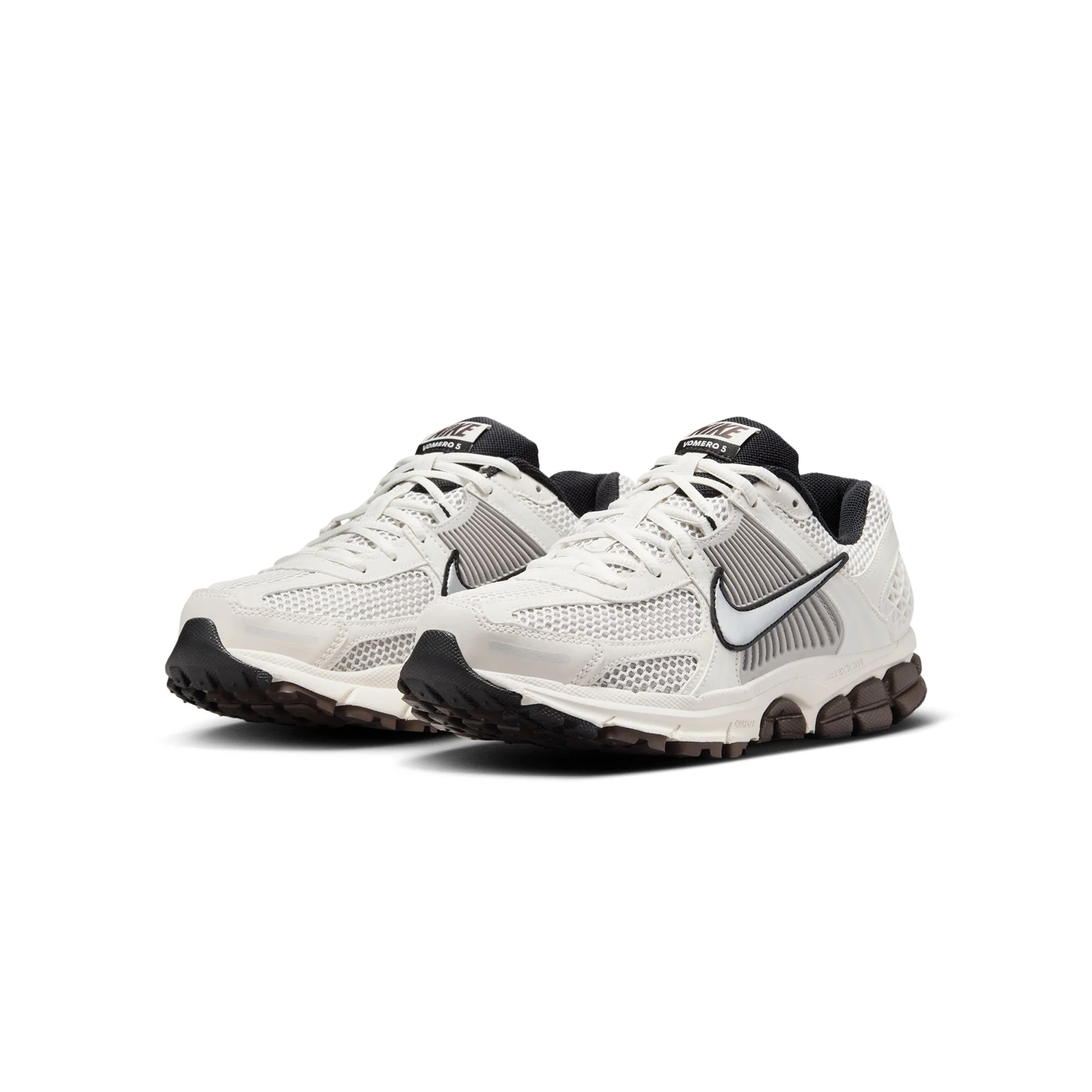 Nike Womens Zoom Vomero 5 Shoes - Image 2