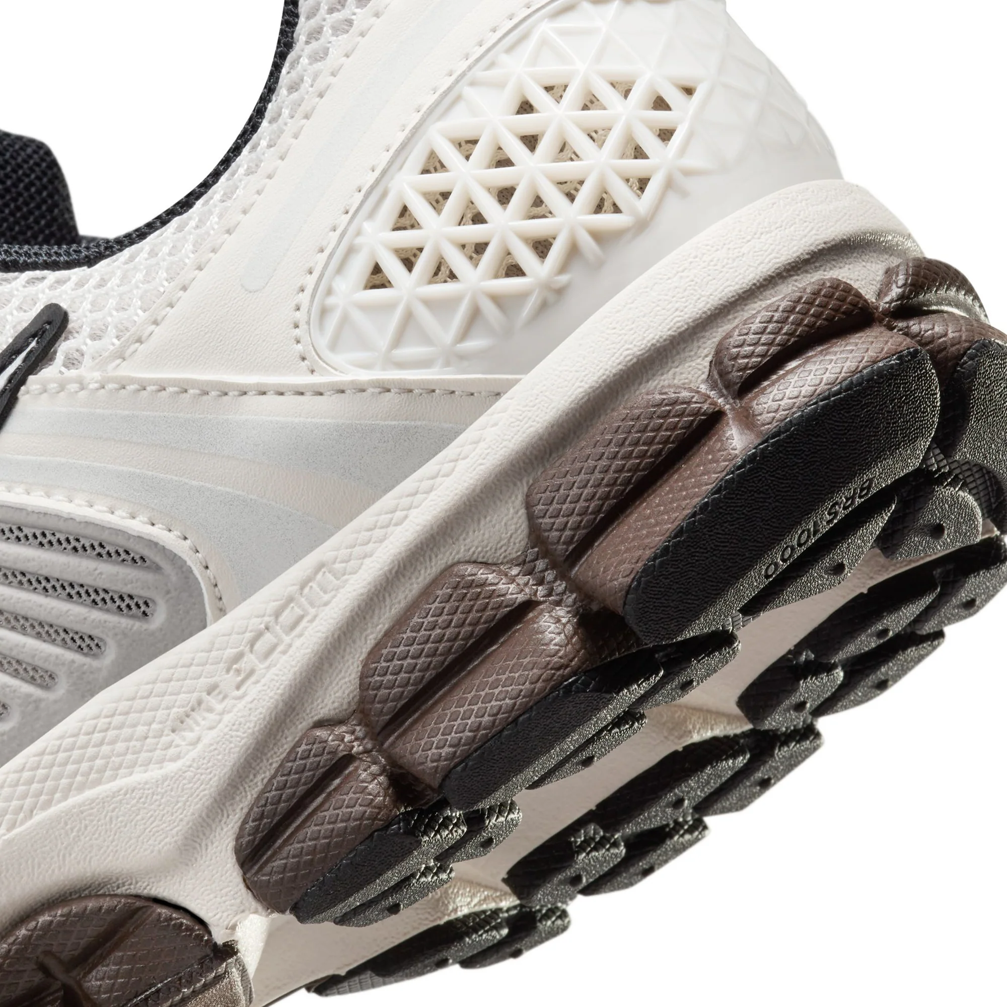 Nike Womens Zoom Vomero 5 Shoes - Image 4