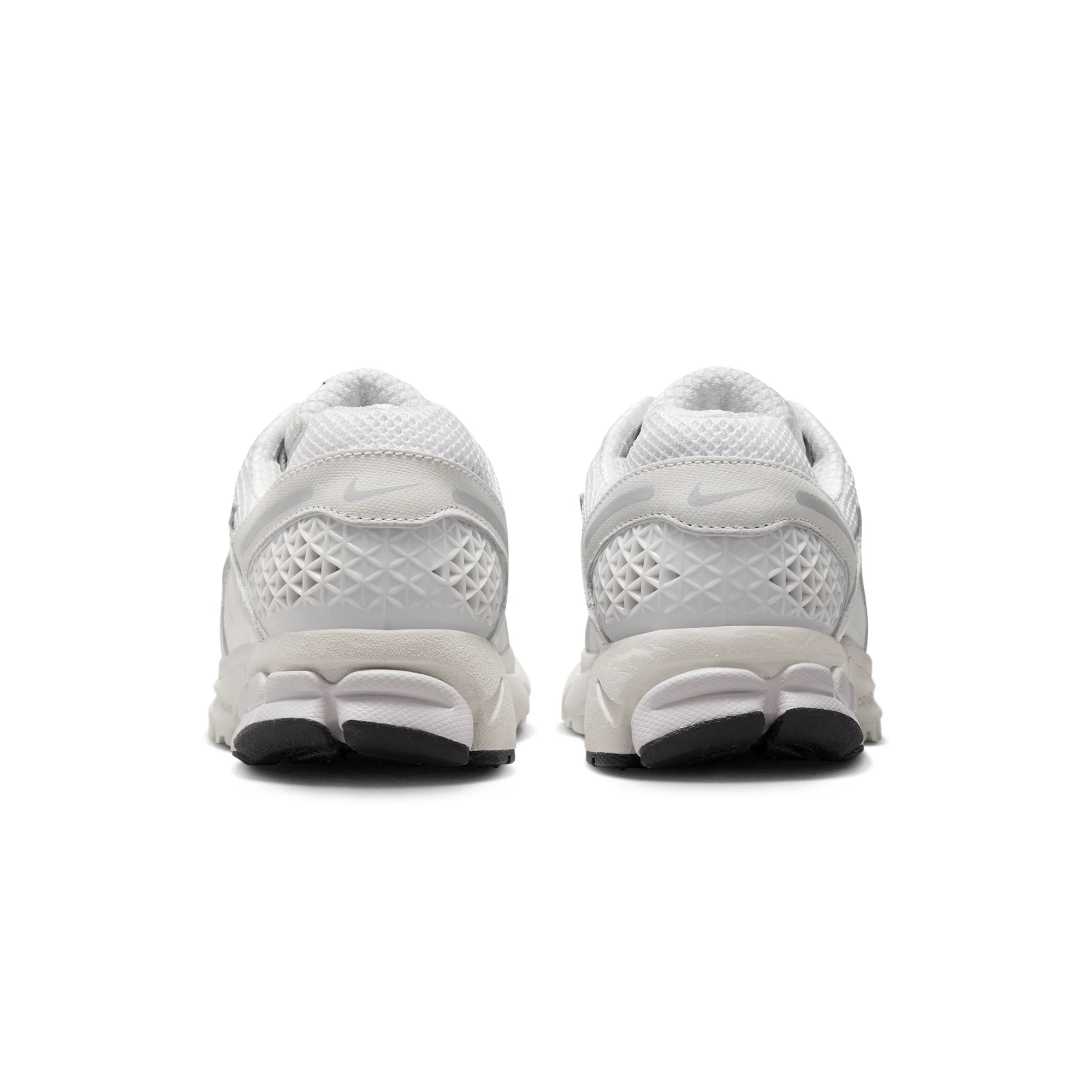 Nike Womens Zoom Vomero 5 Shoes - Image 3