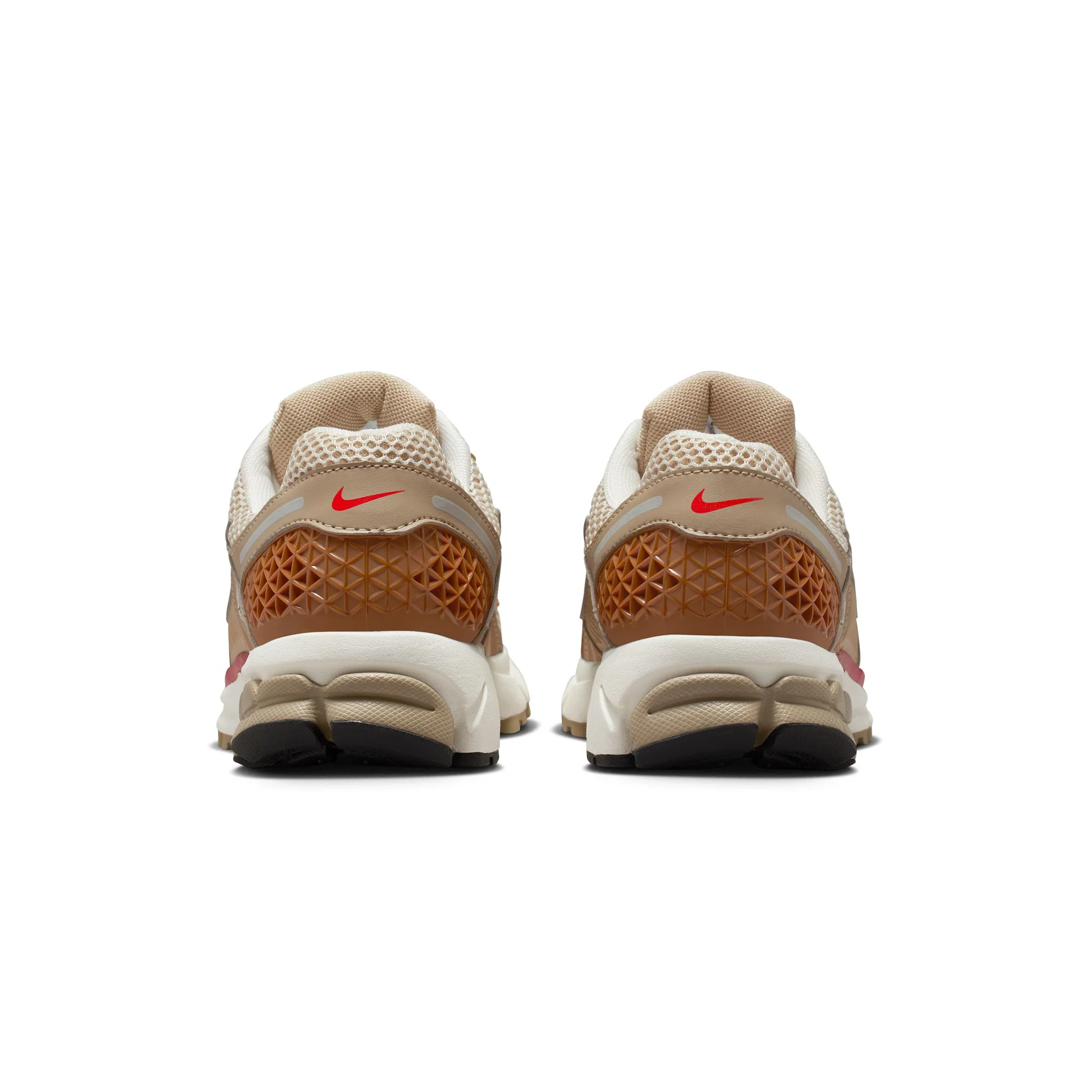 Nike Womens Zoom Vomero 5 Shoes - Image 3