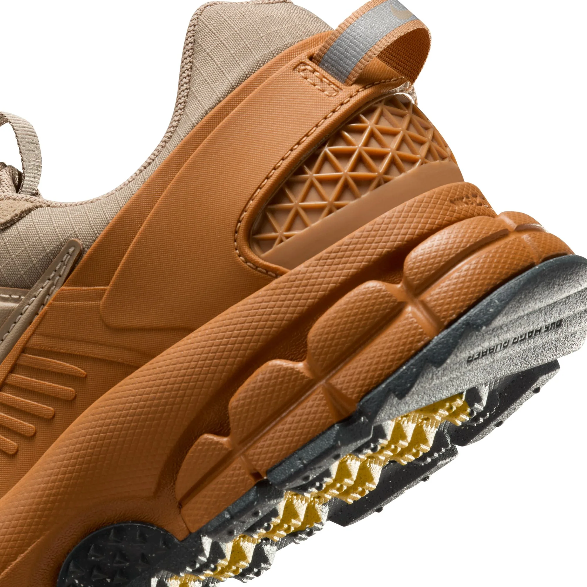 Nike Womens Zoom Vomero Roam Shoes - Image 4
