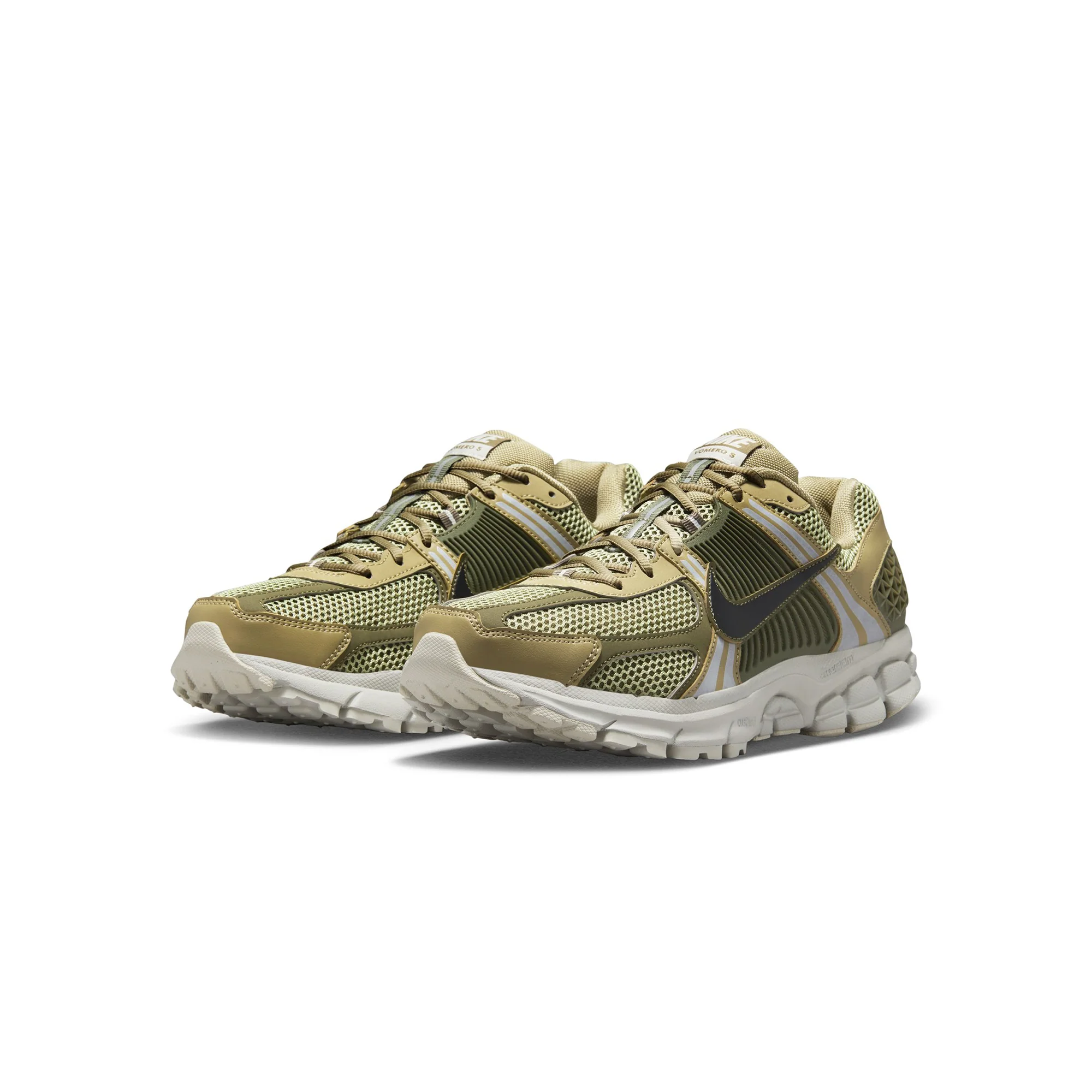 Nike Zoom Vomero 5 Shoes - Image 2