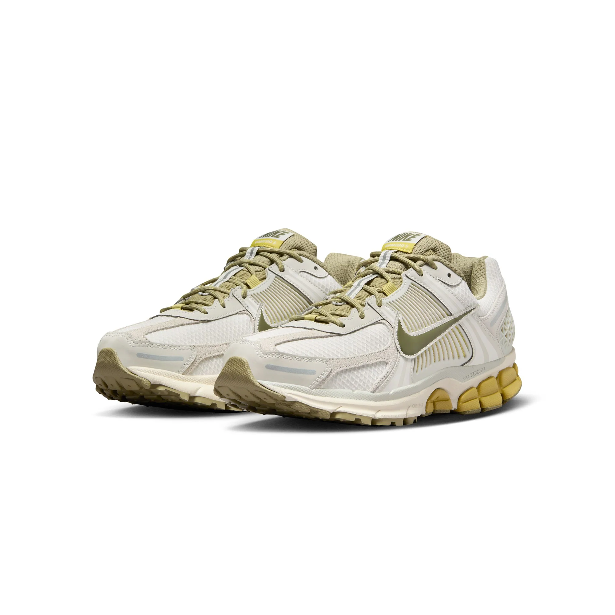 Nike Mens Zoom Vomero 5 Shoes - Image 2