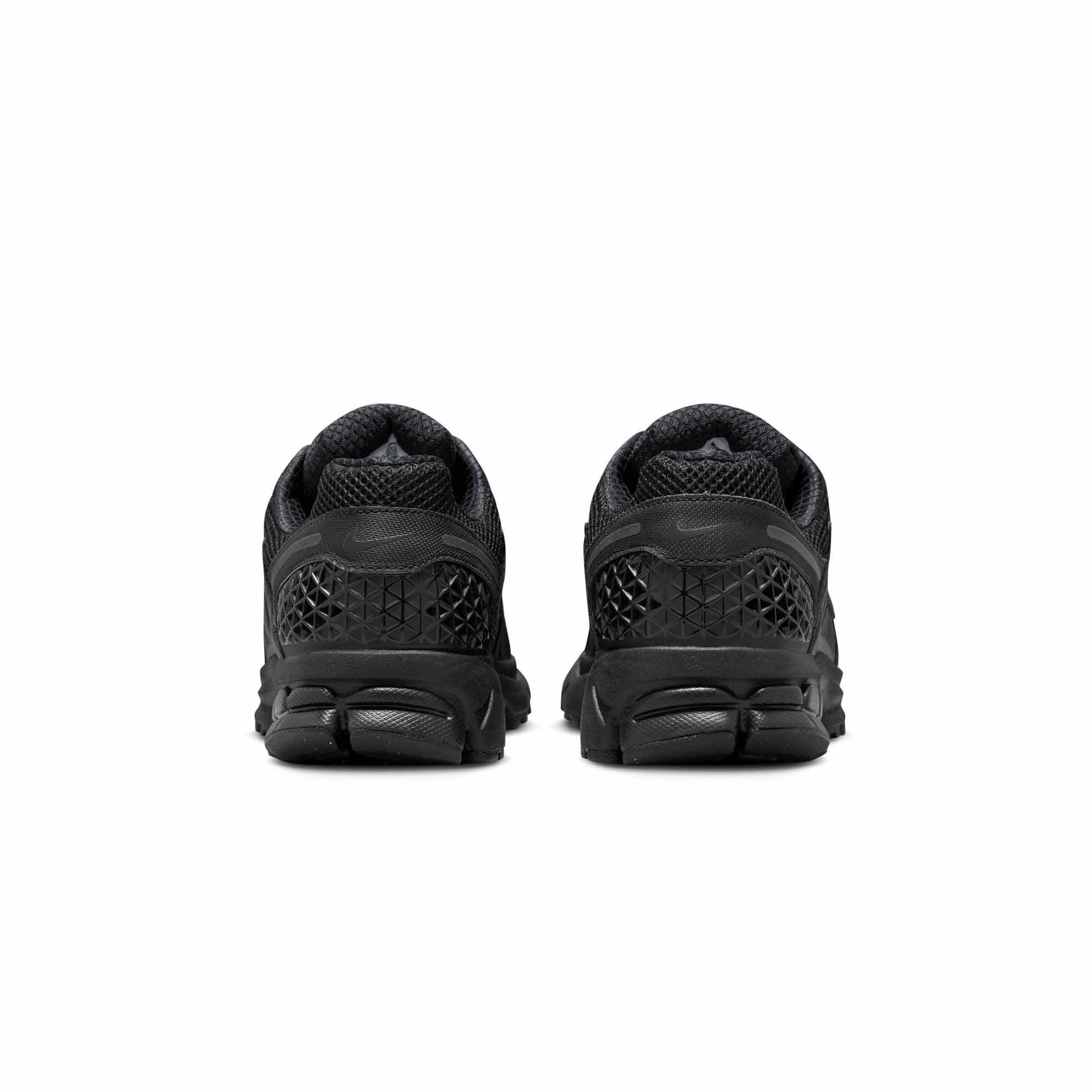 Nike Zoom Vomero 5 SP Shoes - Image 3