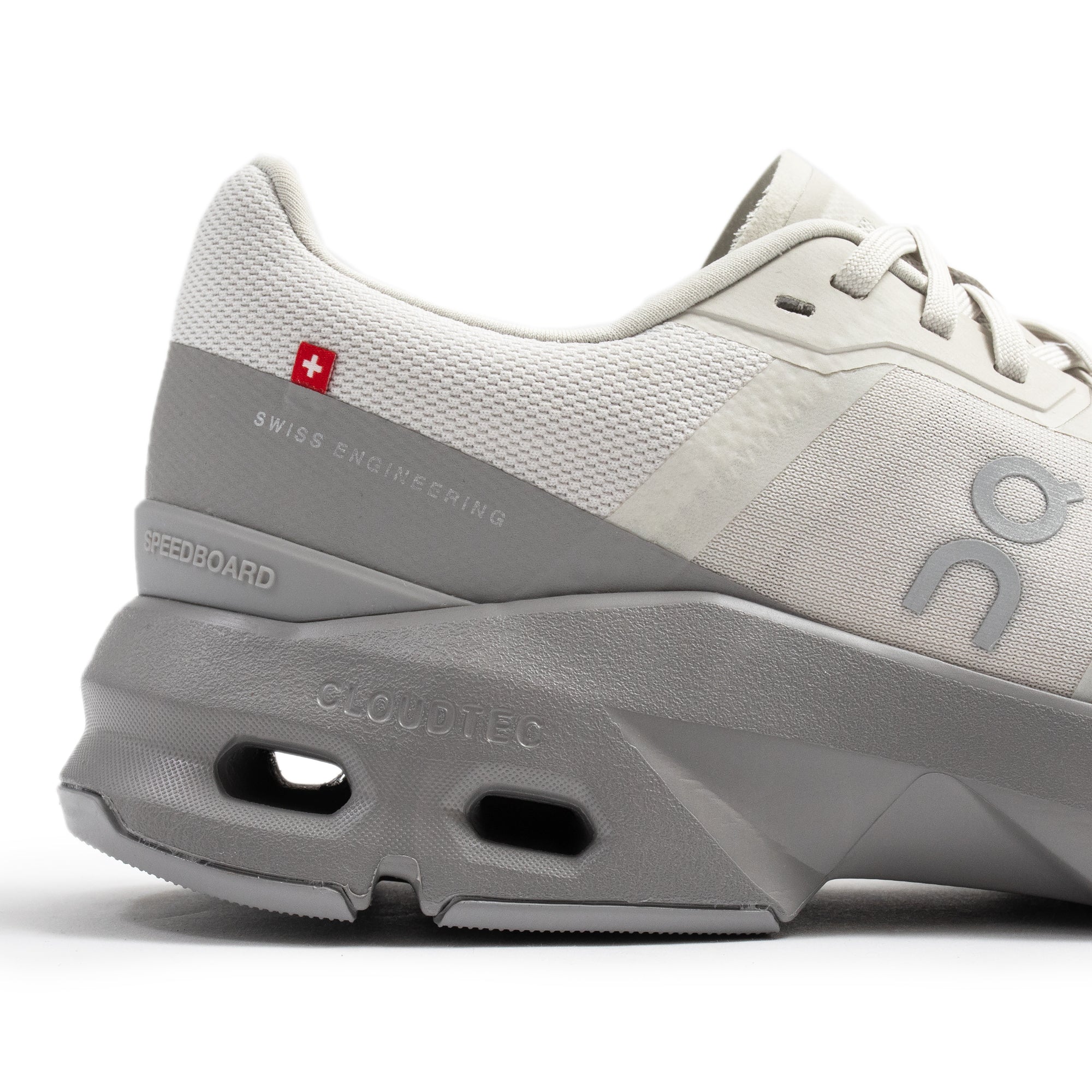 On Running Mens Cloudpulse Shoes - Image 4