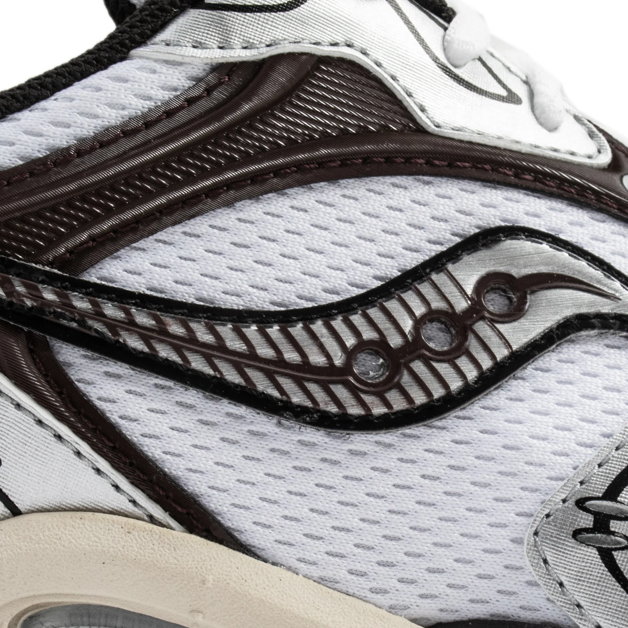 Saucony Mens ProGrid Triumph 4 Silver XLD Shoes - Image 4