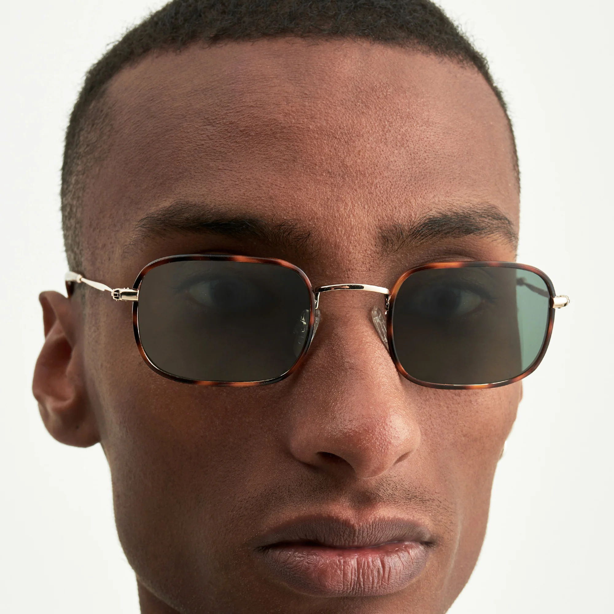 Sun Buddies Liam in Tortoise - Image 4