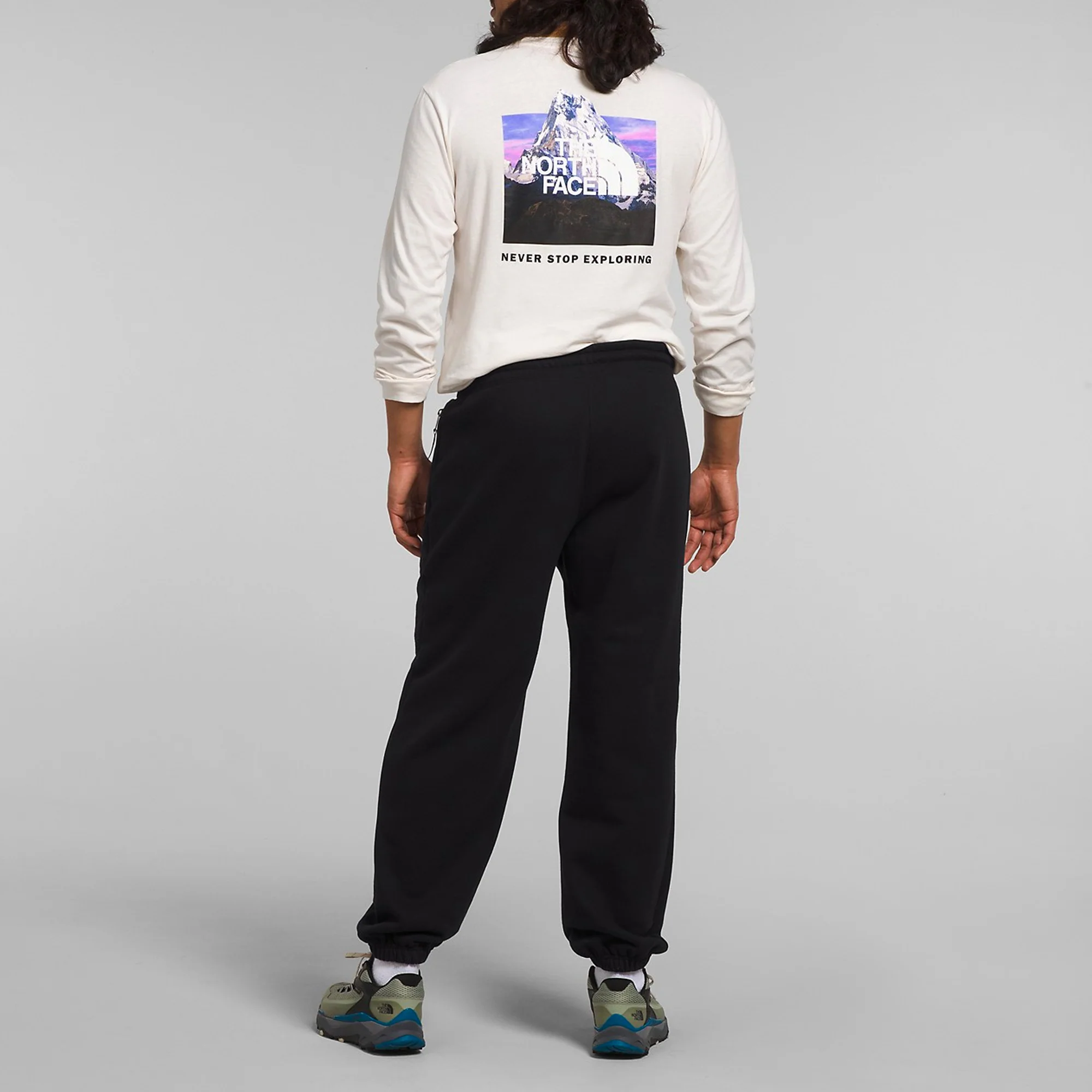 The North Face Mens Heavyweight Relaxed Fit Sweatpants - Image 3