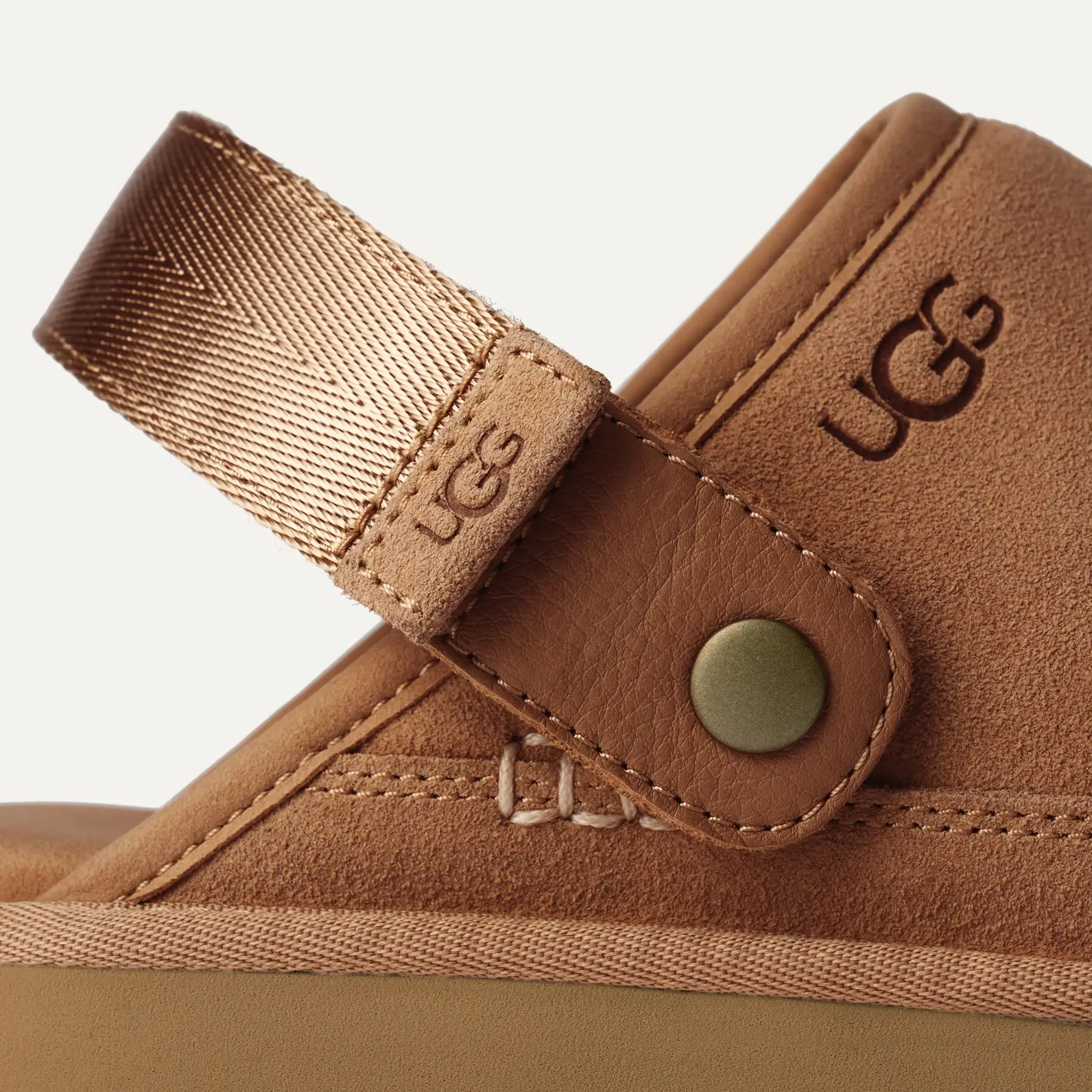 Ugg Mens Goldencoast Clog II Sandal - Image 4