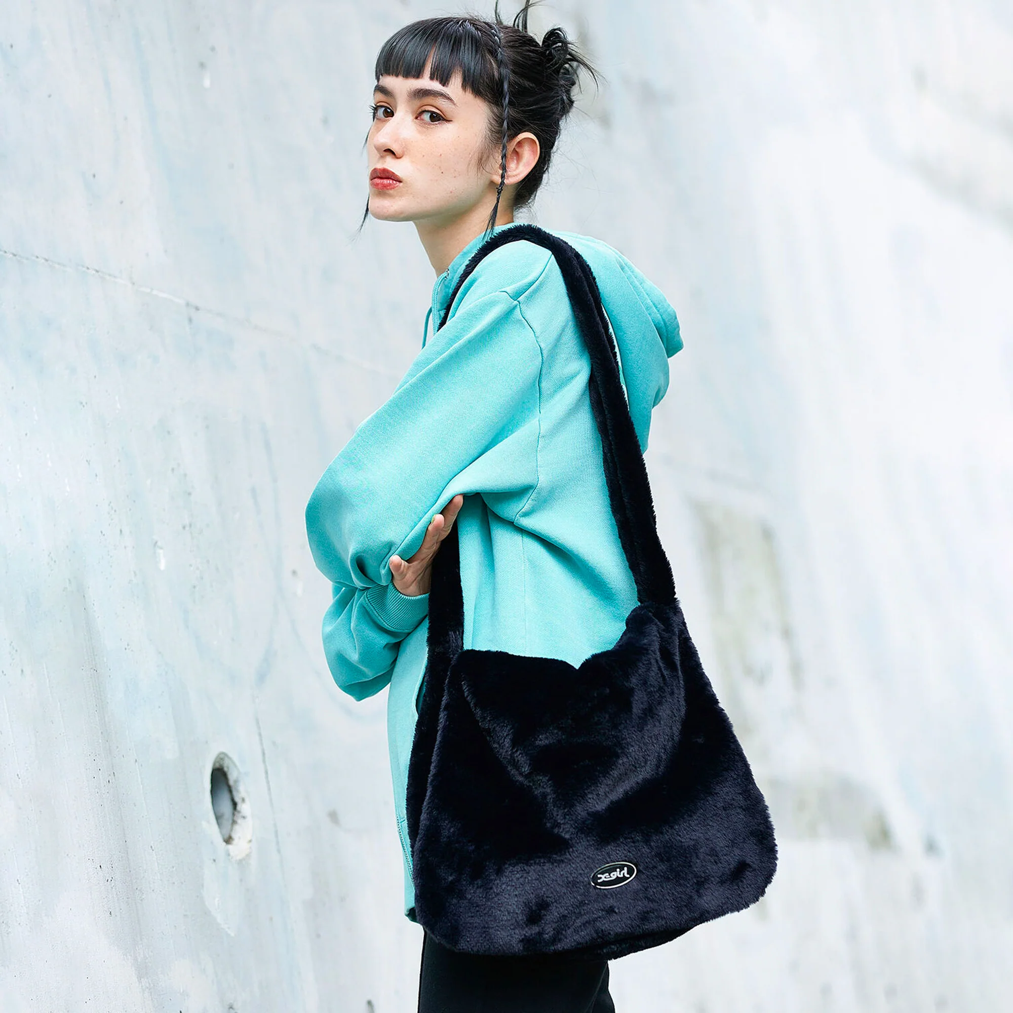 X Girl Womens Fur Shoulder Bag (Black) - Image 4